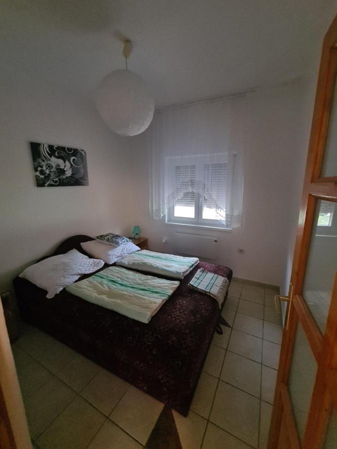 Zseki Apartman Hajduszoboszlo Exterior photo